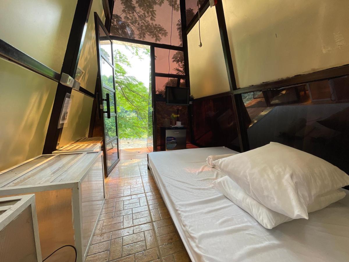 Floating Sanctuary Resort Powered By Cocotel Bulacan Exterior foto